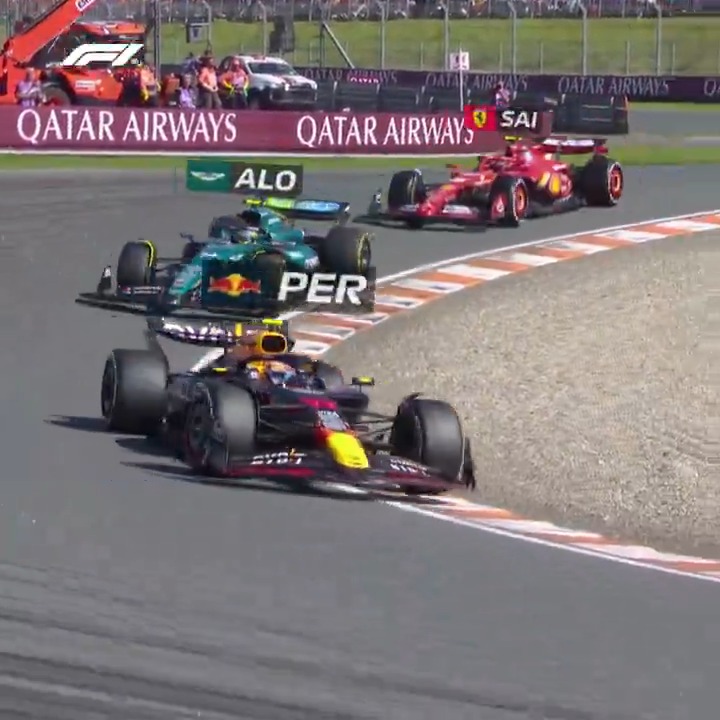 Clean as you'd like 😮‍💨 A smooth pass from Sergio Perez on Fernando Alonso 👏 #F1 #DutchGP