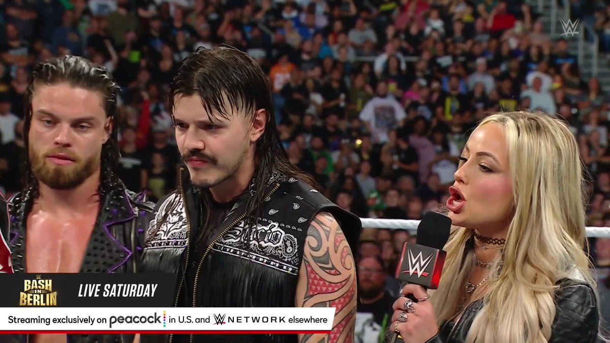 MYSTERIO vs. MYSTERIO! #WWERaw