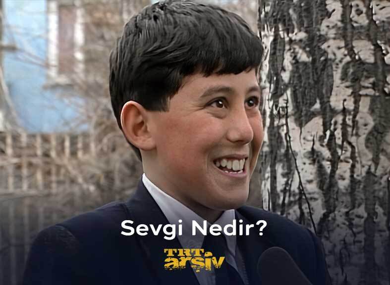 1991 yılında çocuklara uzattık mikrofonu: "Sevgi nedir?" 🎤 #SokakRöportajı