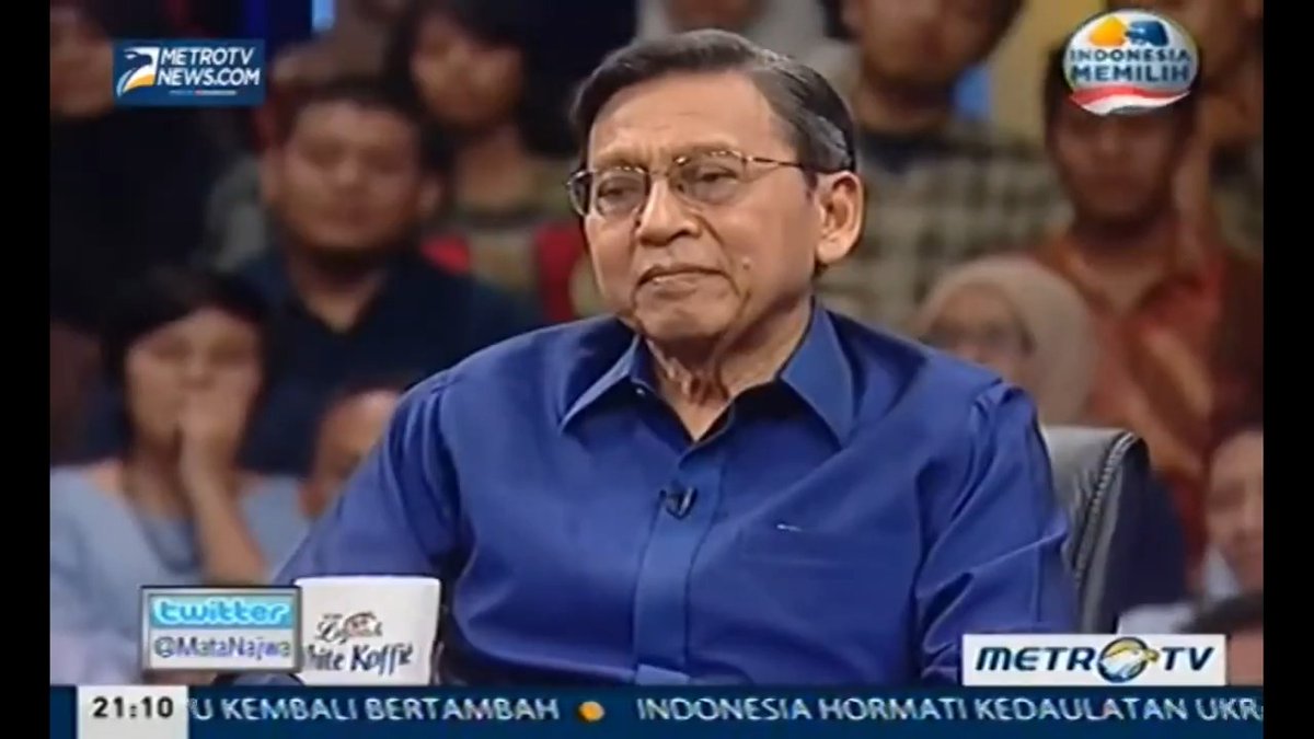 Banyak yang bilang, Hatta mungkin terlalu jauh masanya, para pejabat nggak bisa "relate". Baik, kita coba dg Wapres Boediono. Saat haji, biaya pesawatnya (BBM, ongkos parkir dst) dihitung sampai per kepala karena, "Saya dan keluarga harus bayar sendiri."