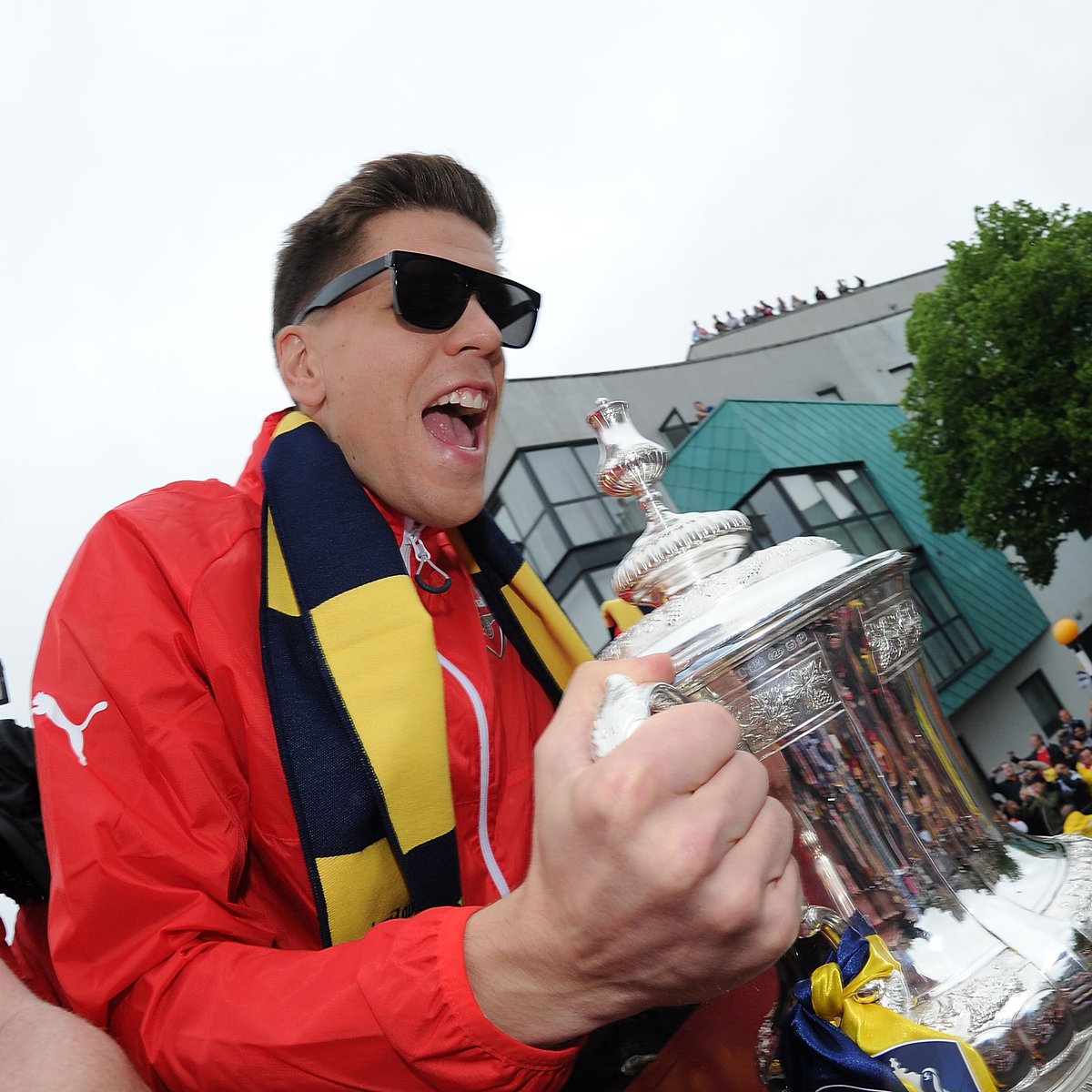We will never forget this double save ๐งค All the best in your retirement, Wojciech โค๏ธ