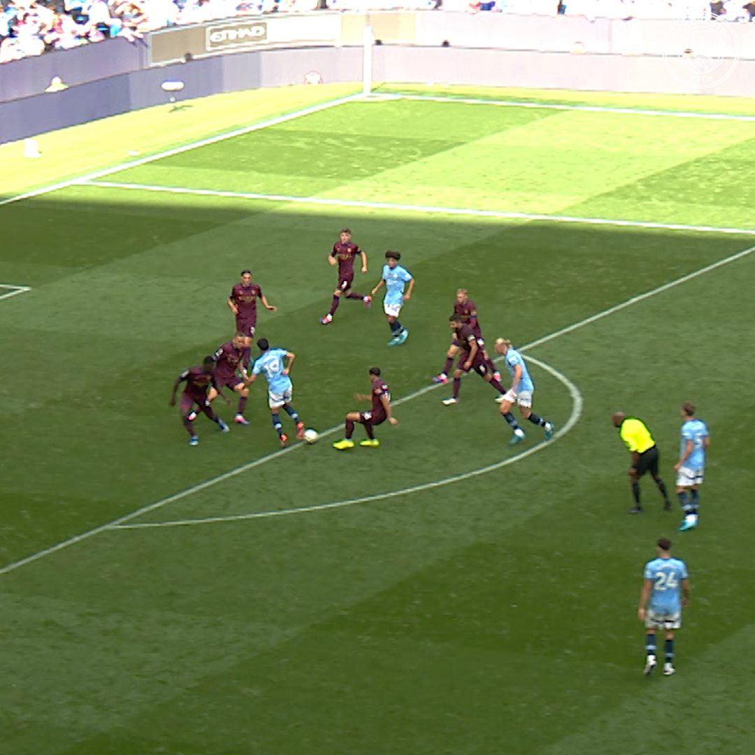 Gundogan linking up with man city players like he never left