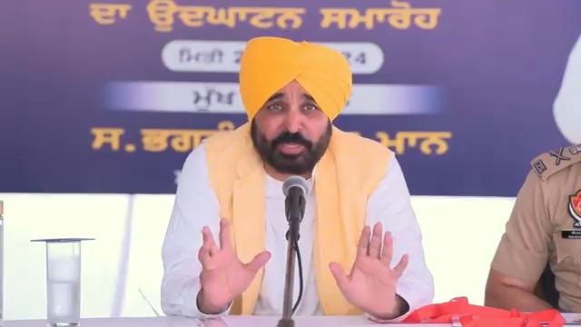 ਇਸ ਵਾਰ ਪੰਜਾਬ ਦੇ ਸਰਕਾਰੀ ਕਾਲਜ ਤੇ ਸਕੂਲਾਂ 'ਚ ਰੌਣਕਾਂ ਮੁੜ ਆਈਆਂ ਨੇ...ਦਾਖ਼ਲਿਆਂ 'ਚ ਵਾਧਾ ਦੇਖਣ ਨੂੰ ਮਿਲ ਰਿਹਾ ਹੈ...ਬੱਚੇ ਪੜ੍ਹ ਰਹੇ ਨੇ ਤੇ ਨਾਲ ਹੀ ਉਹਨਾਂ ਨੂੰ ਨੌਕਰੀਆਂ ਵੀ ਮਿਲ ਰਹੀਆਂ ਨੇ...ਪੰਜਾਬ ਦਾ ਨੌਜ਼ਵਾਨ ਬੁਰੀ ਸੰਗਤ ਤੇ ਨਸ਼ਿਆਂ ਤੋਂ ਦੂਰ ਹੋ ਰਿਹਾ ਹੈ...