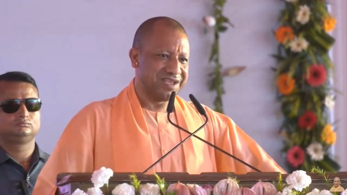 रोजगार सभी को, भेदभाव किसी के साथ नहीं... हमने 6.5 लाख नौजवानों को प्रदेश के अंदर नौकरी दी और 2 करोड़ से अधिक नौजवानों को रोजगार दिया है।