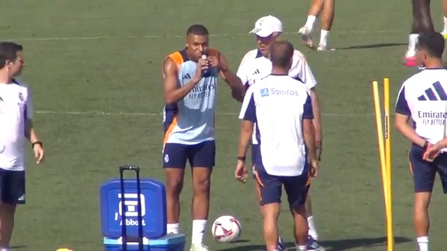 😁🔥 Mbappé et Vinicius régalent à l'entrainement avec le Real Madrid ! #AP #beINSPORTS #LALIGA