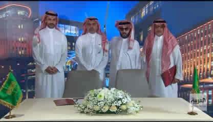 ✍️ | مراسم توقيع عقد رعاية برنامج #أكشن_مع_وليد مع #موسم_الرياض بحضور معالي رئيس هيئة الترفيه المستشار تركي آل الشيخ ورئيس تحرير البرنامج #وليد_الفراج TURKI ALALSHIKH موسم الرياض | Riyadh Season #وليد_الفراج