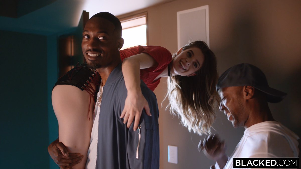 SHE'S BACK! But this time with 6xs the fun 💯🔥 Watch Molly Little's new trailer out now! feat: IG: @HollywoodCashMoney Chocolate God 📍LA ‼️ SheemTheDream Don Sudan DwayneFoxxx SLIMPOKE 8/31 @ 1:30pm EST Preview Now: