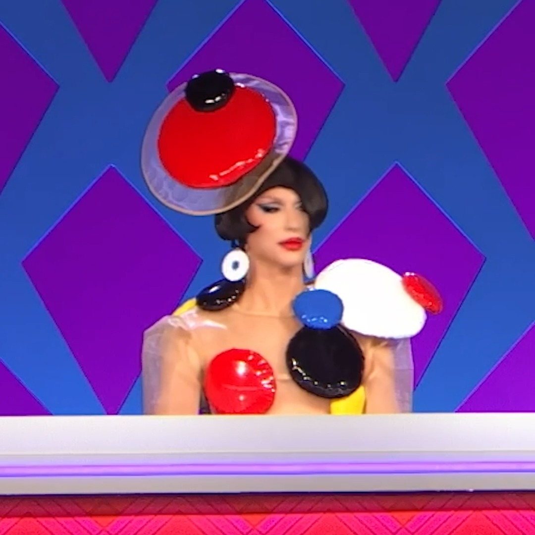 Gays in the club when it’s time to take a bump: