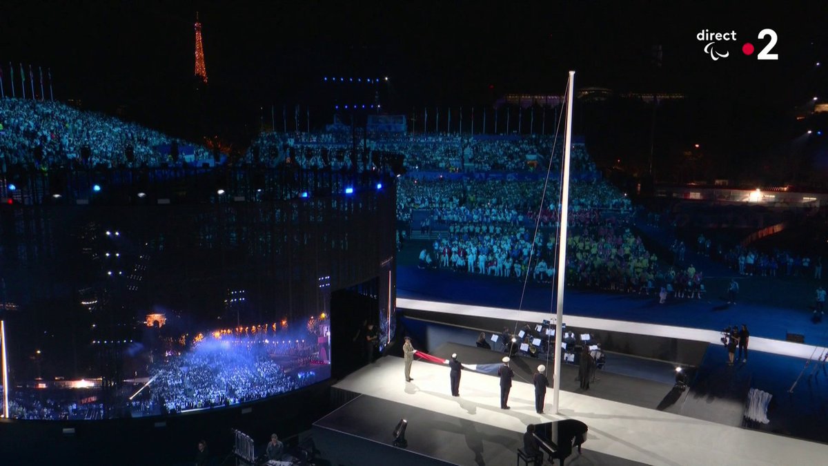 🎶 La Marseillaise est revisitée tout en douceur par Victor Le Masne, compositeur et directeur musical des cérémonies de Paris 2024, et interprétée par l’Ensemble Matheus. #Paris2024