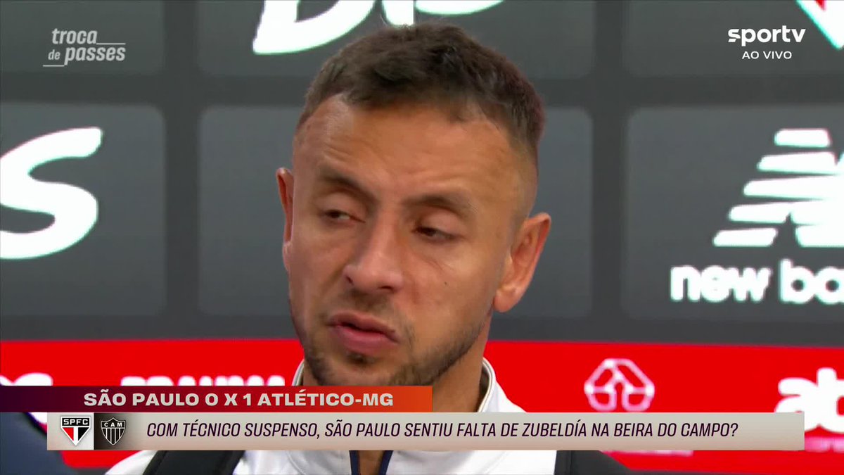 Rafinha admite que morte de Izquierdo mexeu com grupo do São Paulo: "Difícil você ir para um jogo como o de hoje com a cabeça boa. Você está jogando num estádio onde um companheiro de profissão acabou perdendo a vida"