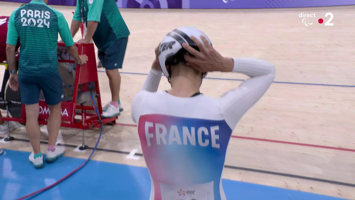 🇫🇷🥈Marie Patouillet décroche la médaille d'argent en para-cyclisme sur piste sur le contre-la-montre 500 m ! Première médaille de la délégation française aux Jeux Paralympiques 2024 ! 👏