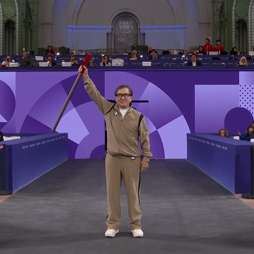 Hollywood legend Jackie Chan opened up the #ParisParalympics taekwondo competition!