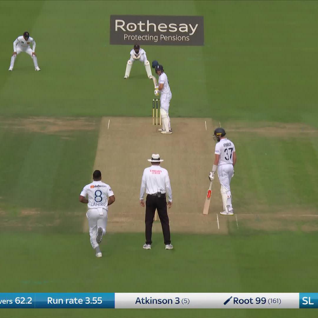 He made us wait for it, but the moment Joe Root and the whole of Lord's was waiting for 🤩💯