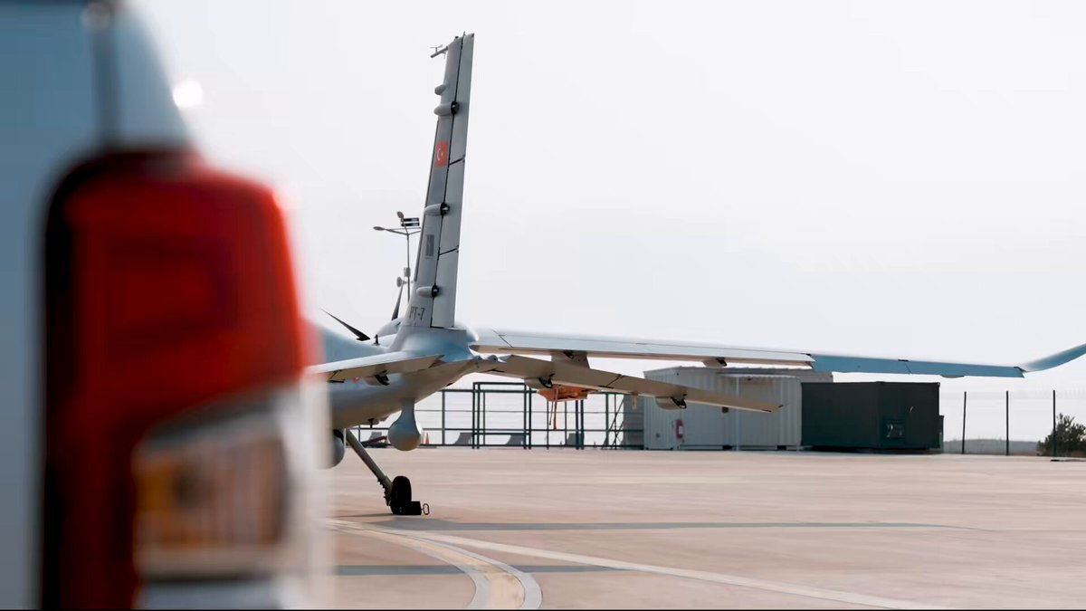 Bayraktar #AKINCI ✈️🐳🚀 ✅ 1️⃣ x TOLUN Mühimmat Atış Testi 🎯 Tam İsabet / Bull’s Eye ✅ 1️⃣ x TOLUN Munition Firing Test @Baykartech 🤝 @Aselsan #MilliTeknolojiHamlesi 🌍🇹🇷