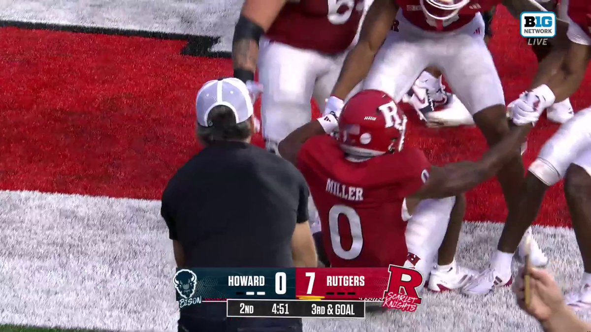 TD Scarlet Knights! Athan Kaliakmanis finds Dymere Miller for his first Rutgers Football 🪓 TD pass 👏