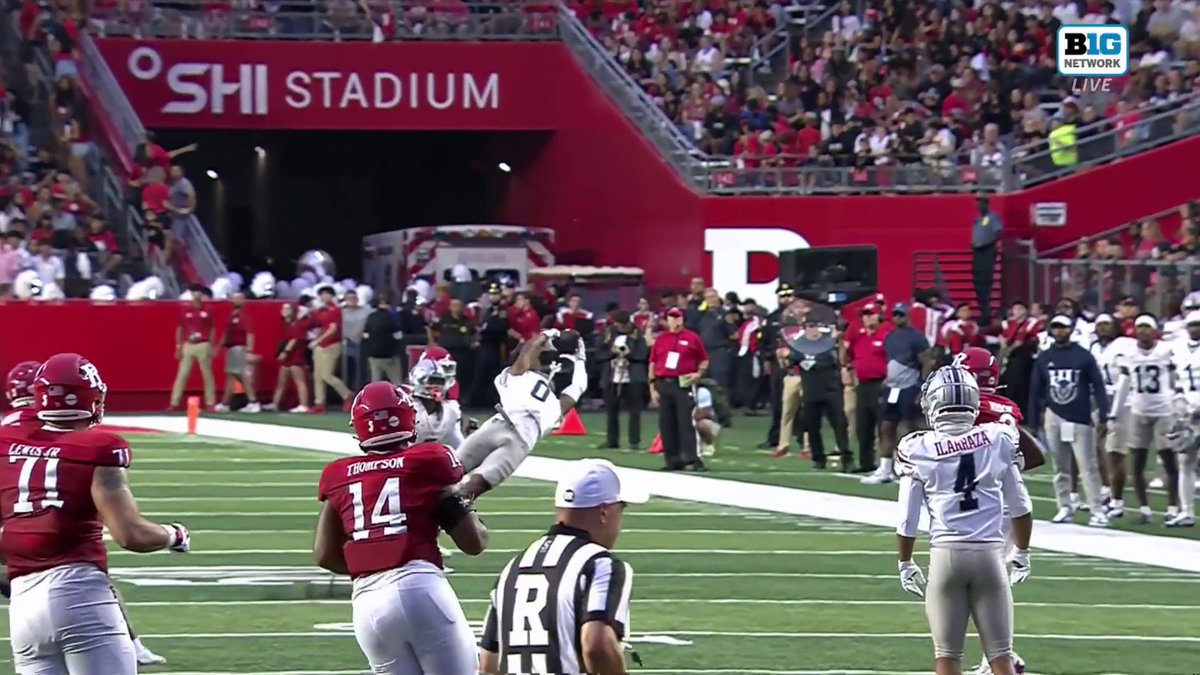 OH MY, ISAIH WILLIAMS. 😳 What a grab!