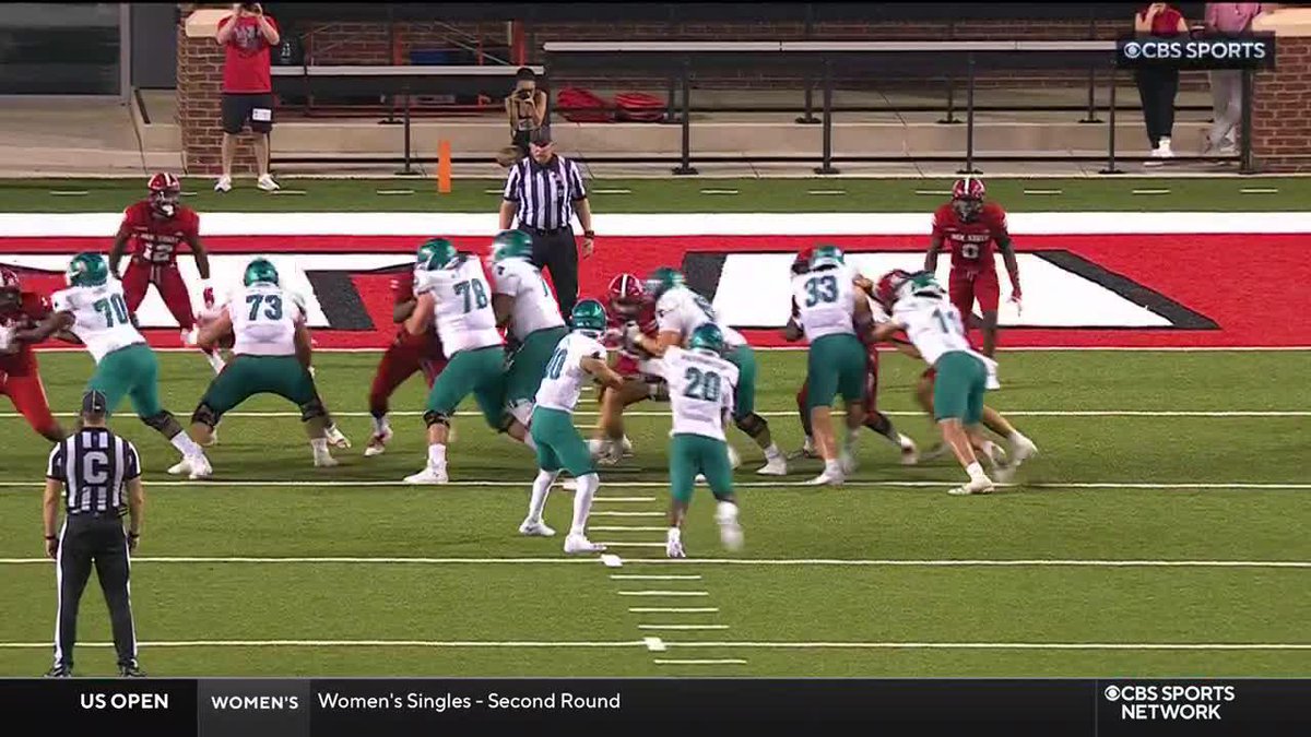 .Coastal Football PILES on the lead with 2 minutes before the end of the game 🔥