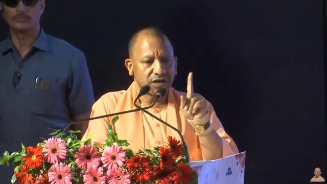 मैं सभी इन्वेस्टर्स को आश्वस्त करता हूं... आपके साथ सरकार के जो भी कमिटमेंट हैं, उसे धरातल पर उतारने में किसी भी स्तर पर कोई संकोच नहीं होगा, हम लोग सारे बैरियर तोड़ेंगे...