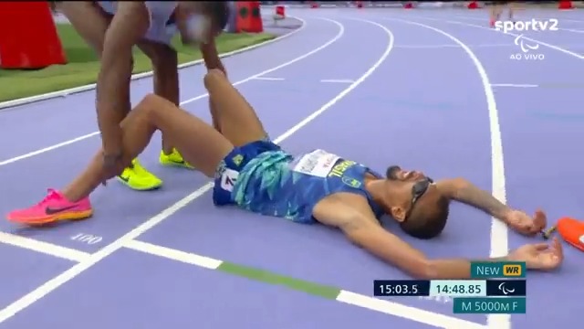 🚨VEJA: Julio Cesar conquista primeiro ouro do atletismo nas Paralimpíadas de Paris e bate recorde mundial.