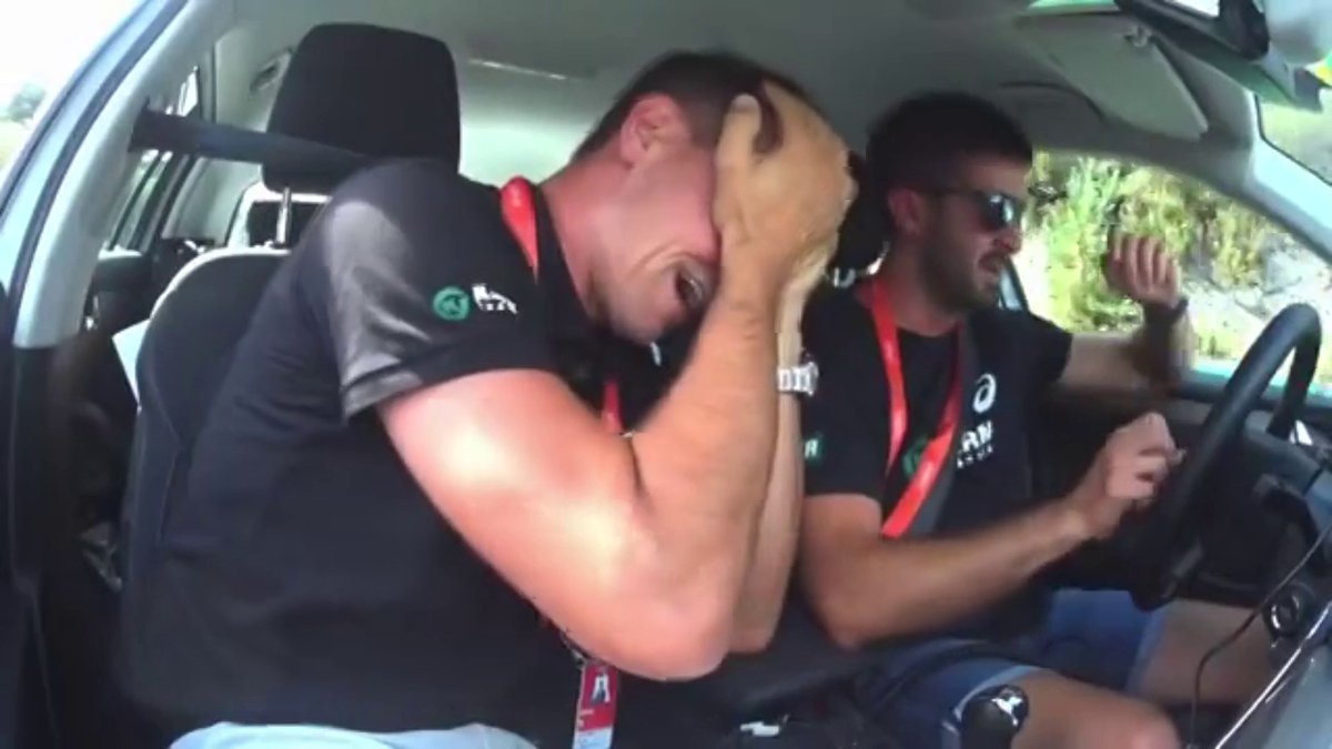 - Los nervios en el coche - El discurso de Juanjo Oroz - La alegría desbordada ❤️ Así fue el día más especial en el Kern Pharma con la victoria de Pablo Castrillo. #LaVuelta24 | 🎥 @eqkernpharma