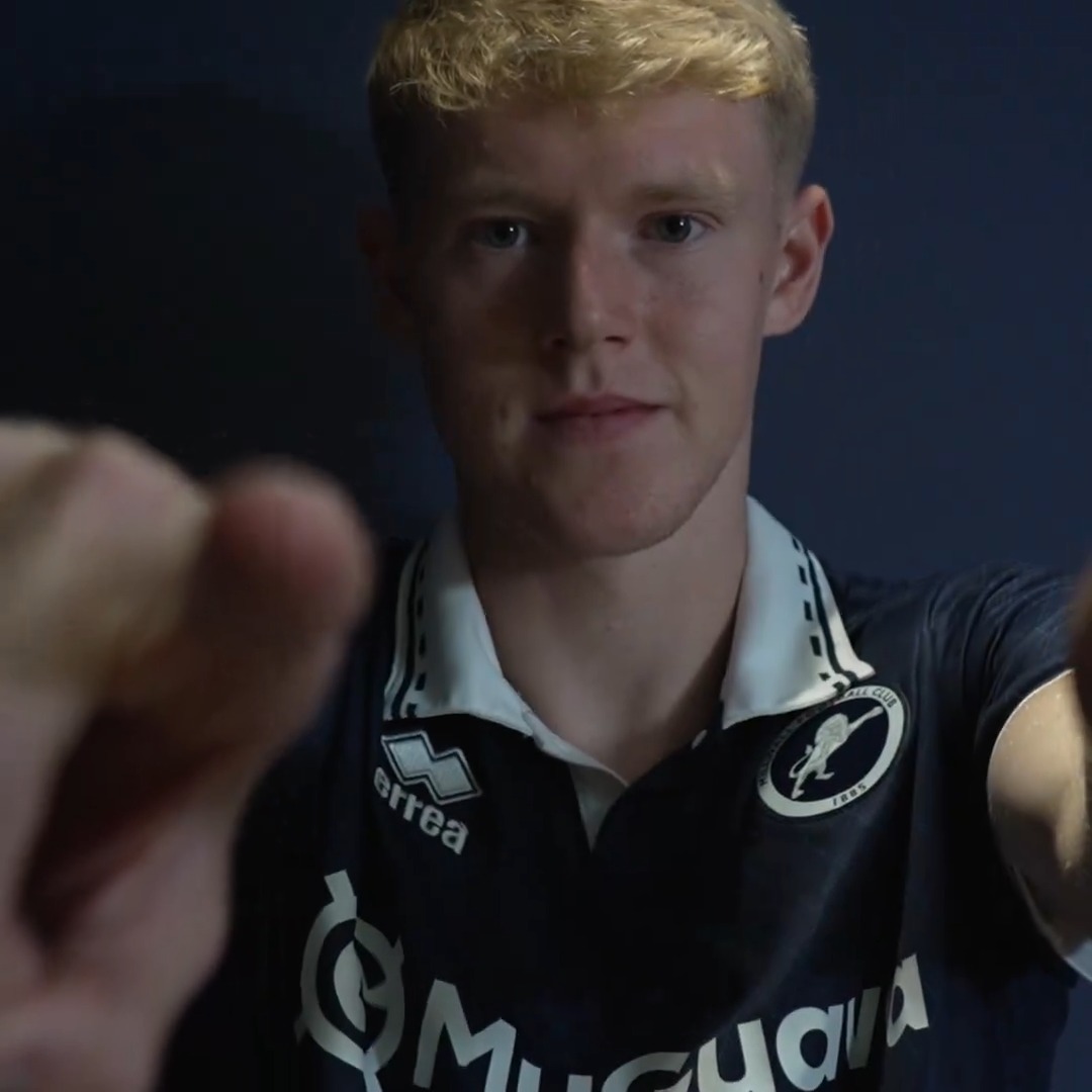A new flame 𝙗𝙪𝙧𝙣𝙨 in SE16! 🔥 #Millwall