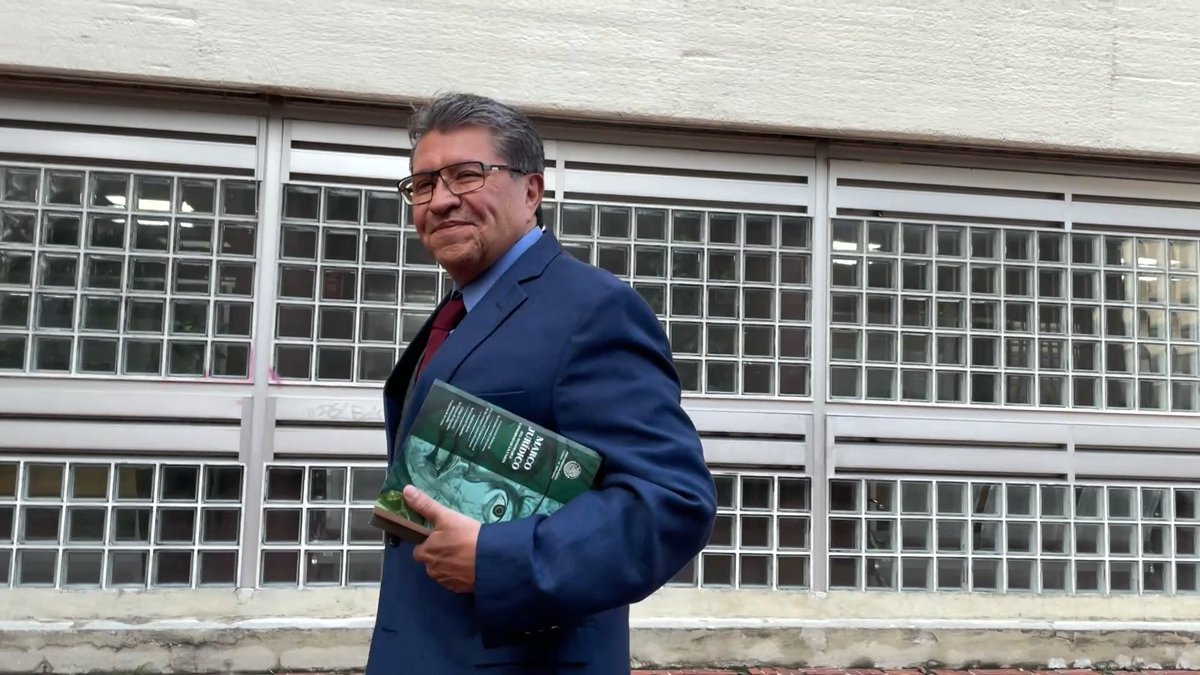 Es un honor recorrer los pasillos de la UNAM e impartir cátedra en esta casa de estudios. Siempre deben prevalecer la imparcialidad, la pluralidad y el respeto a la diversidad de ideas.