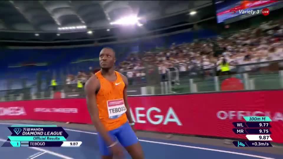 𝐋𝐄𝐓𝐒𝐈𝐋𝐄 𝐓𝐄𝐁𝐎𝐆𝐎 𝐈𝐒 𝐇𝐈𝐌 😤 The Olympic 200m champion runs a cool 9.87 in the Men's 100m in the Diamond League in Rome 😳🤝 #DiamondLeague