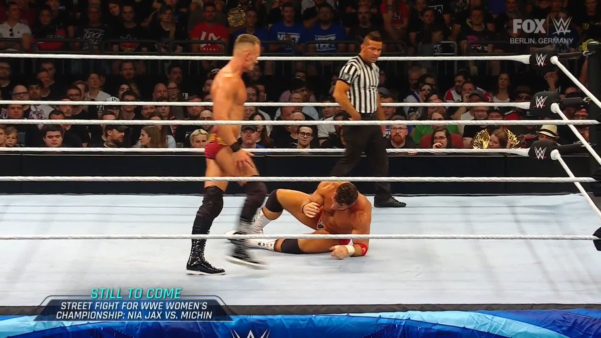 We know who Berlin is rooting for! ๐ฉ๐ช ๐ถ Will ๐๐ฎ๐๐ฐ๐ข๐ ๐๐๐ข๐ฌ๐๐ซ walk away with the #USTitle in his home country? #SmackDown