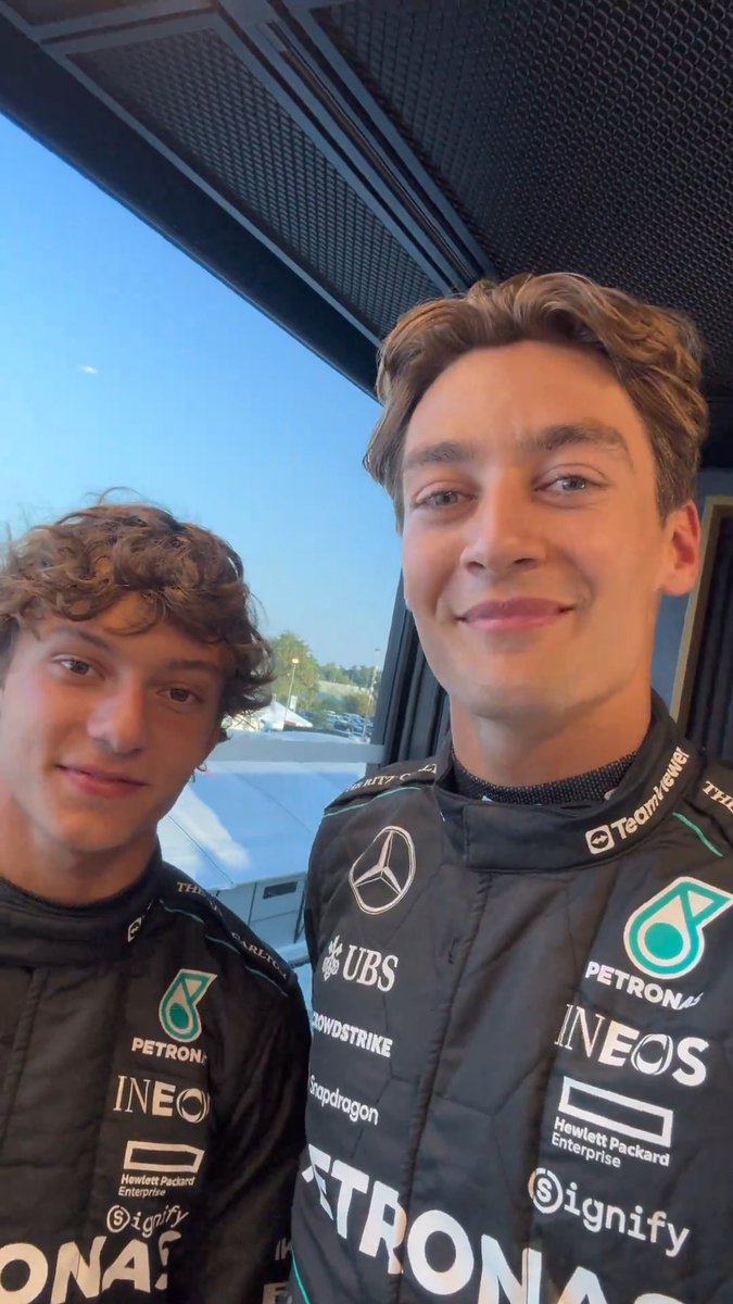 Ciao from Monza! A message from Kimi and George 😃