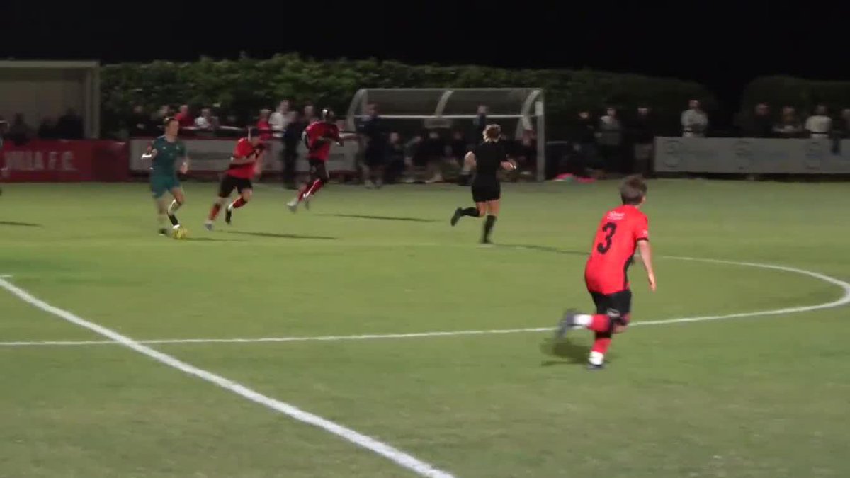The quick feet from Defise 😮💨 Walton & Hersham F(C) #EmiratesFACup