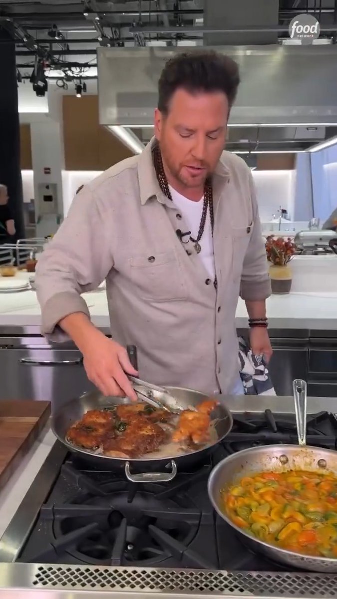 .Scott Conant dresses up Chicken Cutlets with Burrata and Melted Baby Tomato Sauce to make his upgraded version of classic chicken parm! ๐๐ Donโt miss Scott during the season premiere of #Chopped Legends, Tuesday @ 8|7c! Get the recipe: