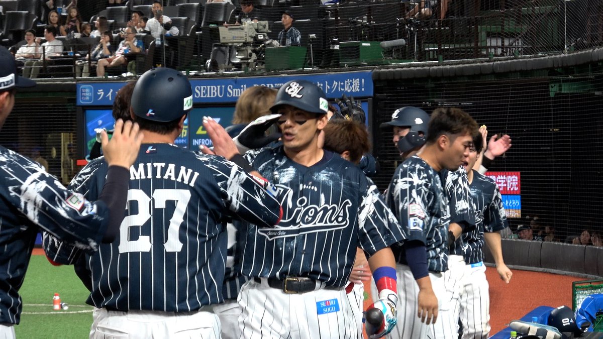 #栗山巧 選手の逆転ホームランのベンチの様子をお届け! 選手たちのリアクションにご注目ください! #埼玉西武ライオンズ #seibulions #やる獅かない #ハントブルーユニ