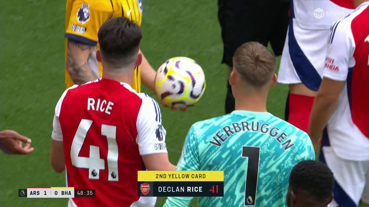 Declan Rice can't believe it as he's sent off for kicking the ball away 😳 📺 Watch Arsenal vs. Brighton live on TNT Sports &amp; discovery+ UK