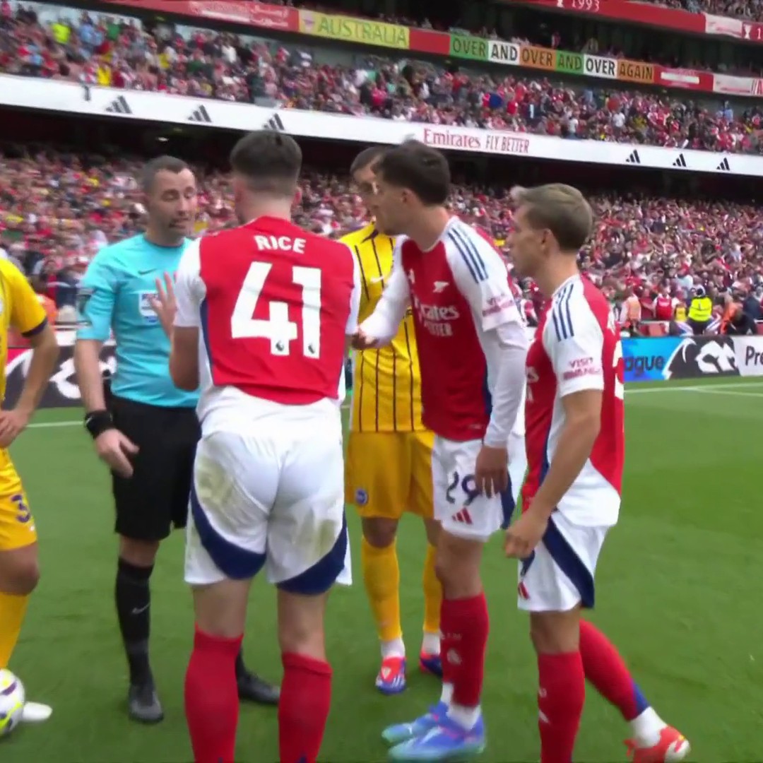 "I just want common sense." Tim Howard shares his thoughts on Declan Rice's controversial sending off in Arsenal's 1-1 draw against Brighton.