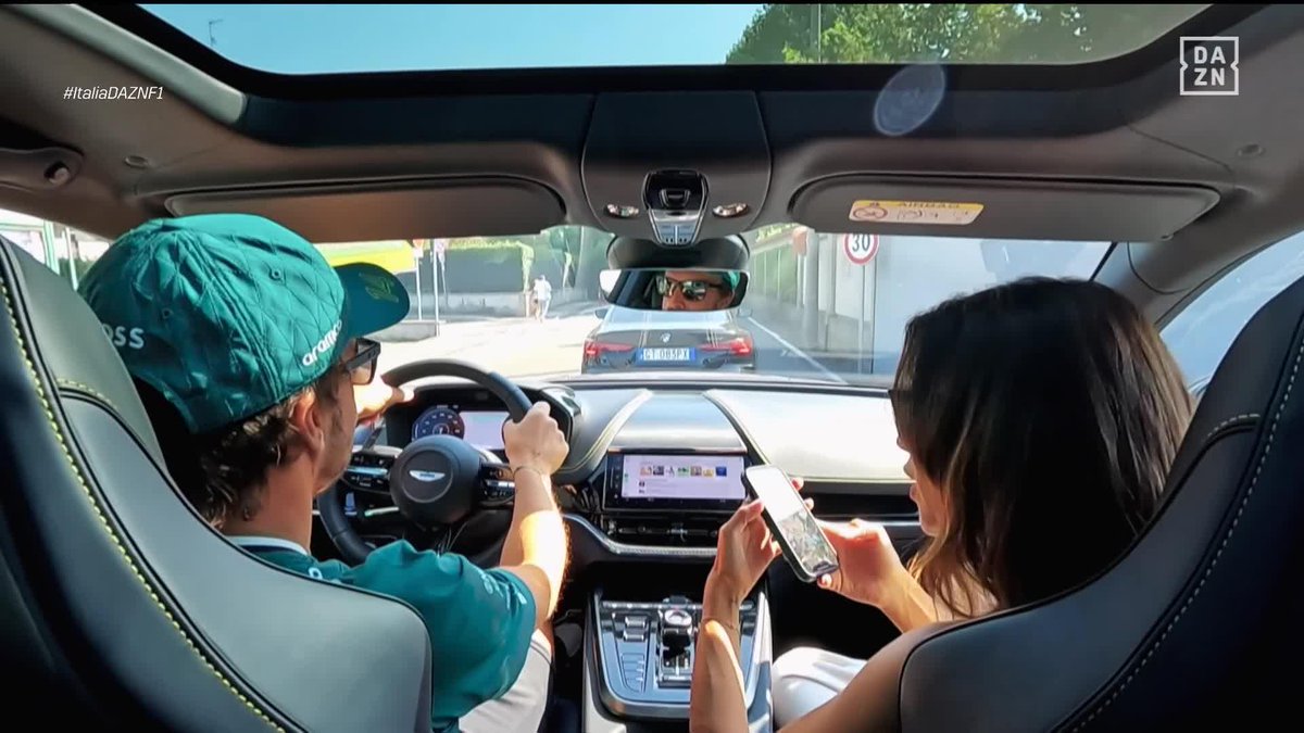 Oye Melendi Oficial, confirmamos que Fernando Alonso se sabe tu canción y que le trae muy buenos recuerdos Melissa Jiménez y Fernando nos llevan de excursión. Este domingo en el previo de DAZN 👉 #ItaliaDAZNF1 🇮🇹