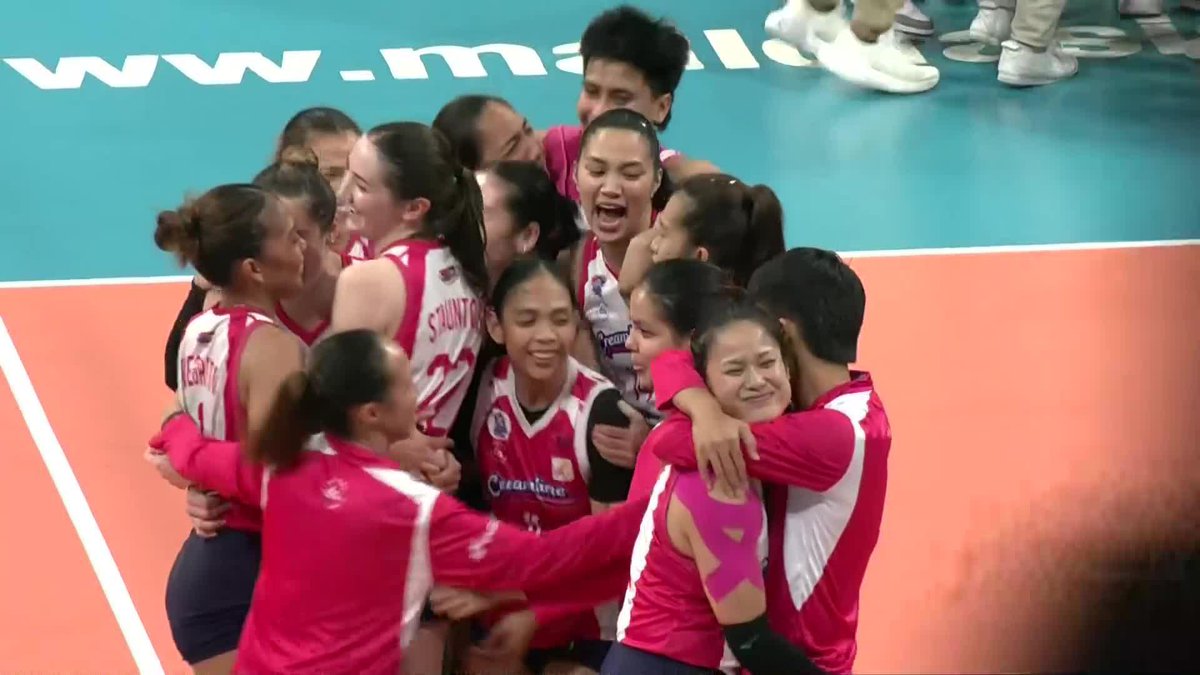 I THINK I'VE SEEN THIS FILM BEFORE 🔥 The Creamline Cool Smashers pulled a reverse sweep against the Cignal HD Spikers and booked a ticket to the 2024 PVL Reinforced Conference Finals! #PVL2024 #PVLonOneSports #TheHeartOfVolleyball