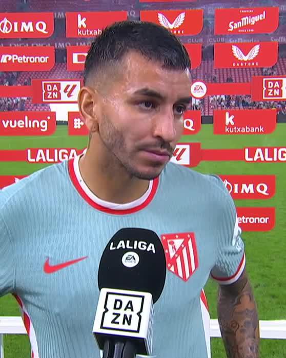 Y esto es respetar a tu entrenador y a la vez creer en él, independientemente del protagonismo que todo futbolista quiere tener! Darlo todo sin importar el contexto! Gran ejemplo Correa para los niños y niñas que juegan a fútbol! 👏👏