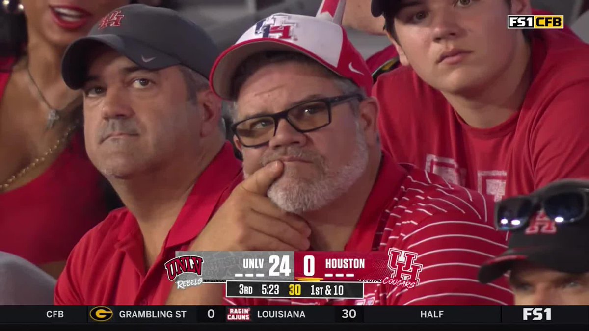 Sack by Cam leads to a missed FG by Houston Rebs still pitching a shutout 📺: FS1