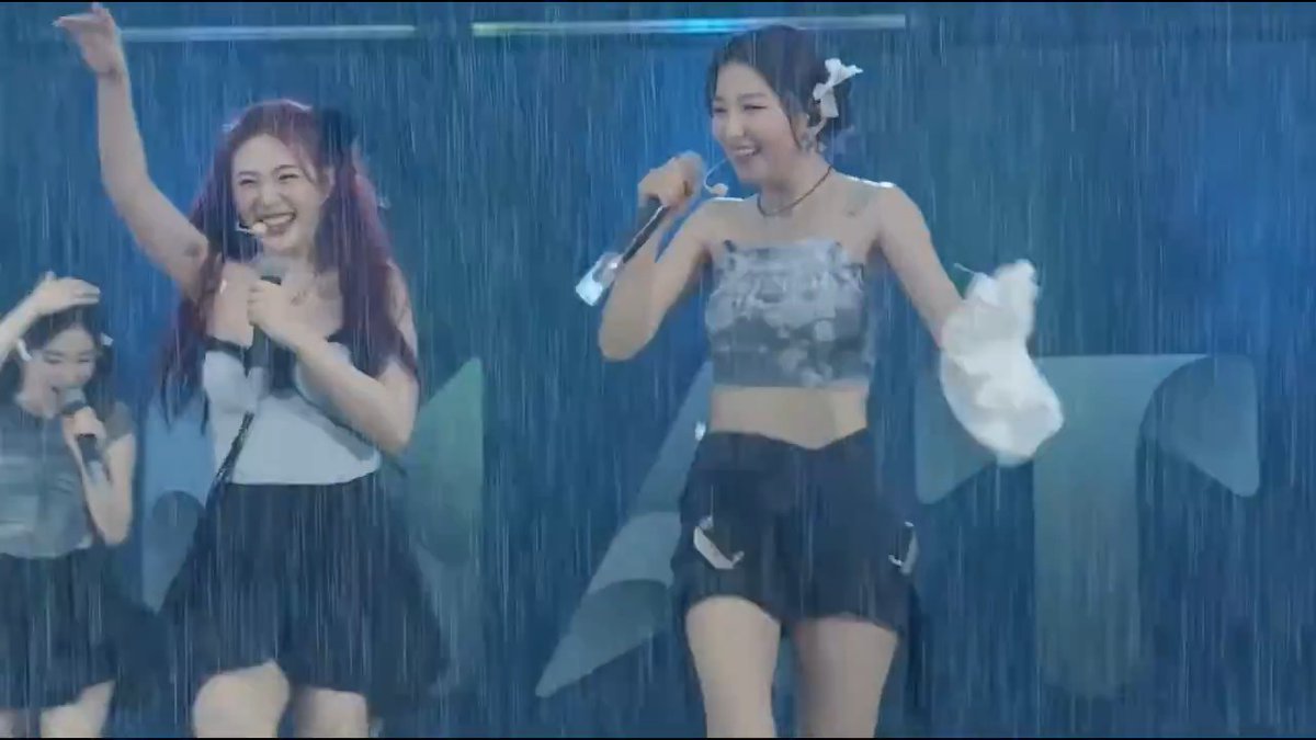 RED VELVET - SWIMMING POOL FINALLYY!!! 😭😭😭😭😭😭😭😭😭😭😭