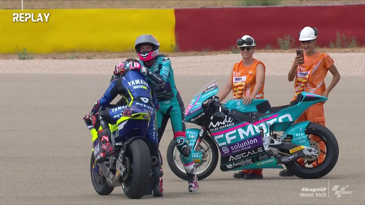 What about that, huh? 🤔 Jake Dixon and Ayumu Sasaki celebrate 🥳 #AragonGP 🏁