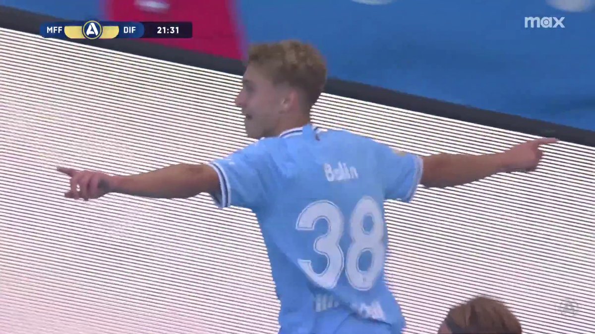 3-0 MFF! Hugo Bolin gör sitt andra för dagen när hemmalaget öser på mot Djurgården! 🔵 📲 Se matchen på Max och Kanal 5