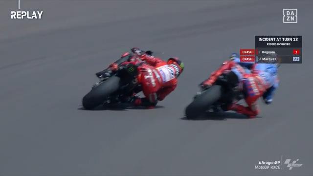 ¡ESTO LO CAMBIA TODO! 😱😱😱 Caída entre Álex Márquez y Pecco Bagnaia cuando luchaban por la tercera posición 👀 #AragonGP 🇪🇸 #MotoGP 🏁