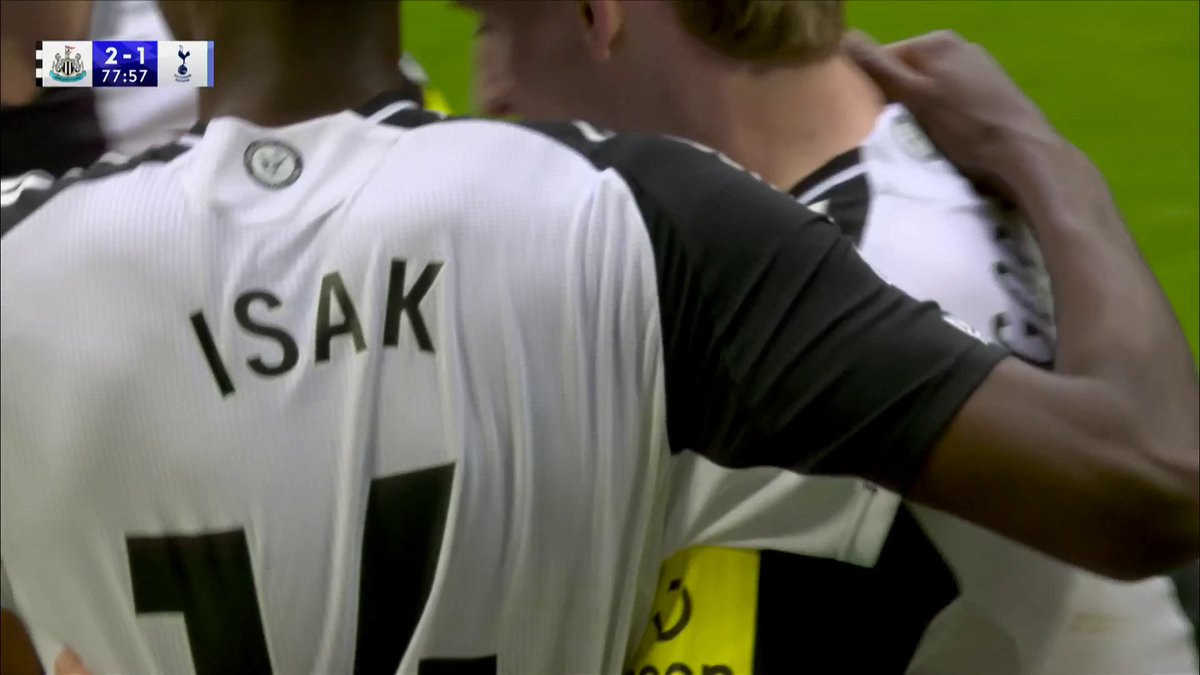 Jacob Murphy 🤝 Alexander Isak Newcastle are back in front! ⚡