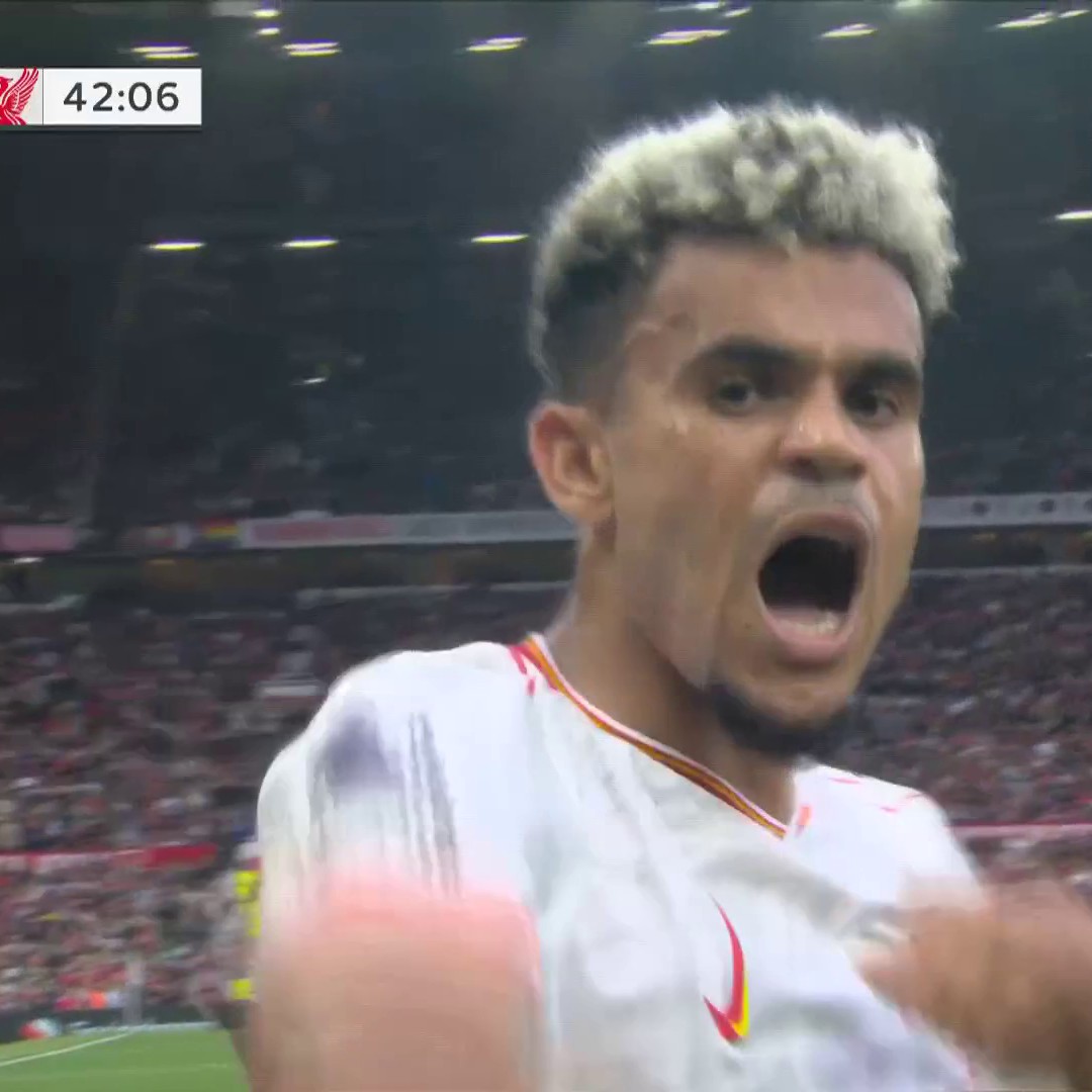 DEJA VU FOR MAN UNITED. LUIS DIAZ STRIKES AGAIN. LIVERPOOL LEAD 2-0. 📺 Peacock | #MUNLIV