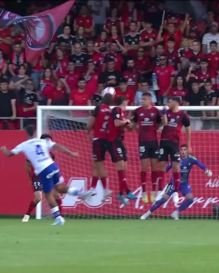 No metemos un gol de falta ni atando al portero al palo 😩
