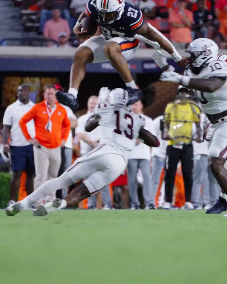Air. Quez. 😮💨 Jarquez hunter