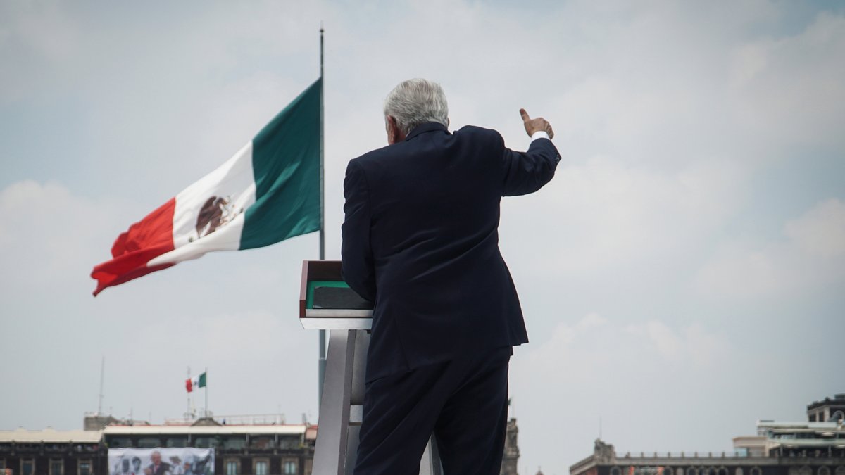 En la principal plaza pública del país, el Zócalo de la Ciudad de México, rendí ante el pueblo y la nación mi último informe de gobierno. Gracias de corazón. Consulta 6° Informe de Gobierno: