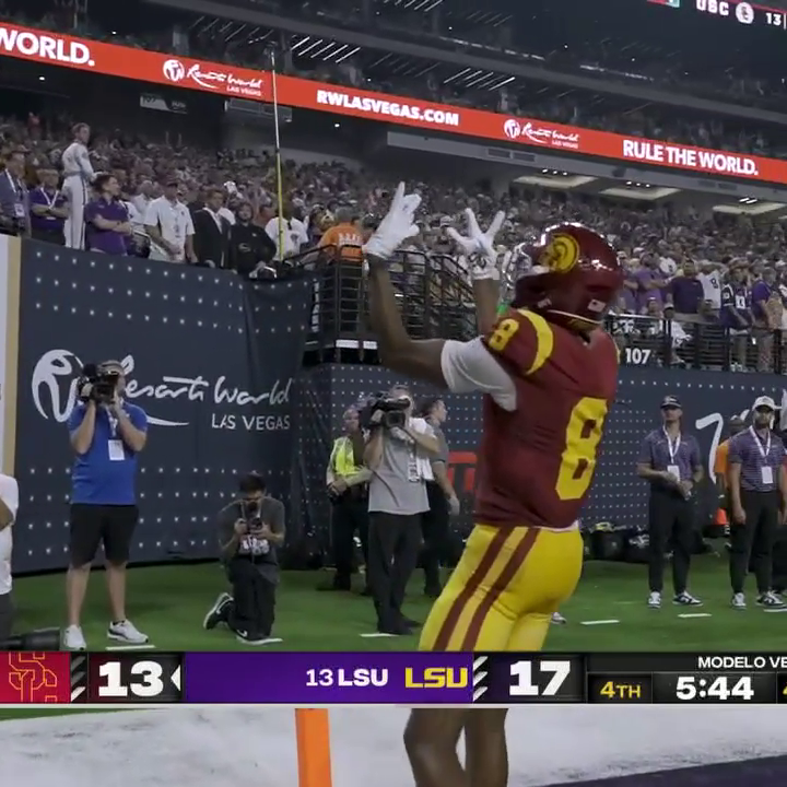USC takes the lead late in the 4th 😤