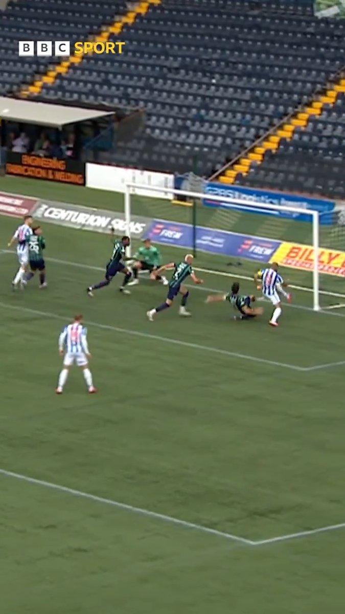 How did he miss? 😬 Kyle Vassell was unable to convert this chance for Kilmarnock ⤵️ #BBCFootball