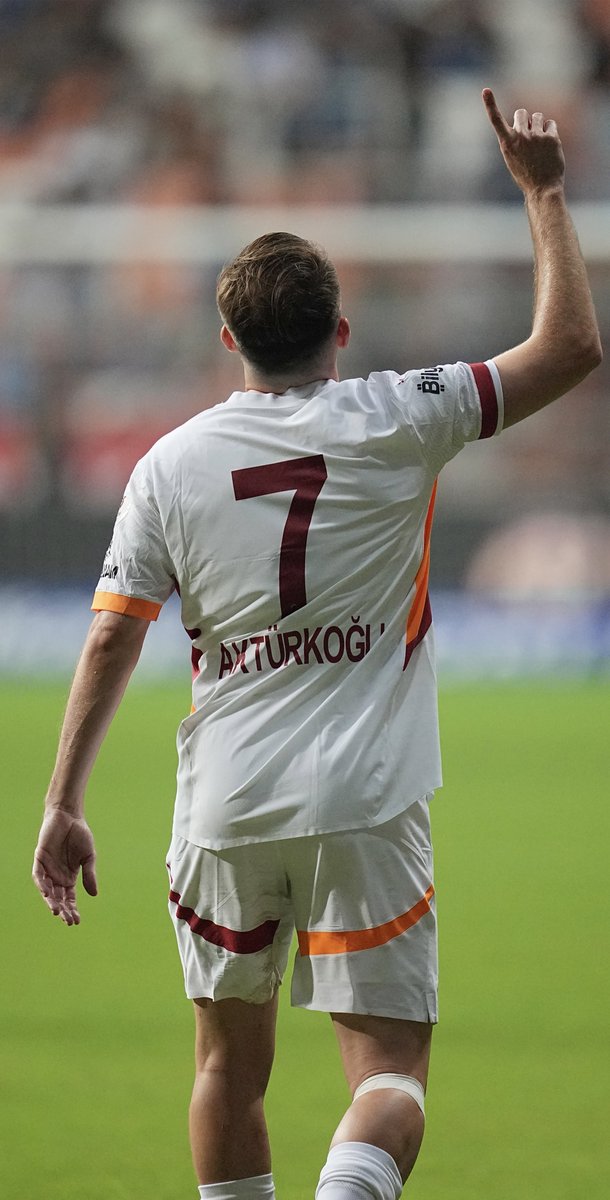 ⚽️ Metehan Baltacı'nın defans arkasına nefis pası, Kerem Aktürkoğlu'nun takipçiliği… 💫 Sihrini yapmaya devam ediyor! 🪄